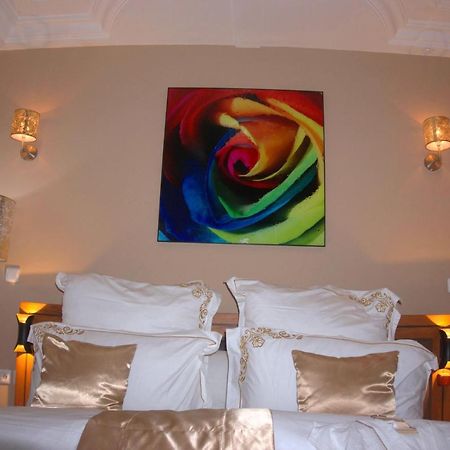 Gold Hotel Bafang Bagian luar foto