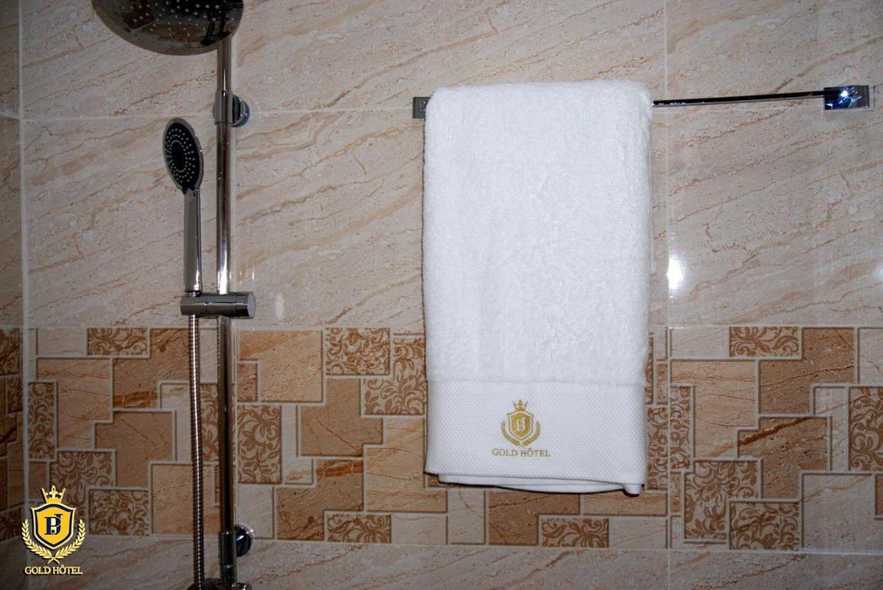 Gold Hotel Bafang Bagian luar foto