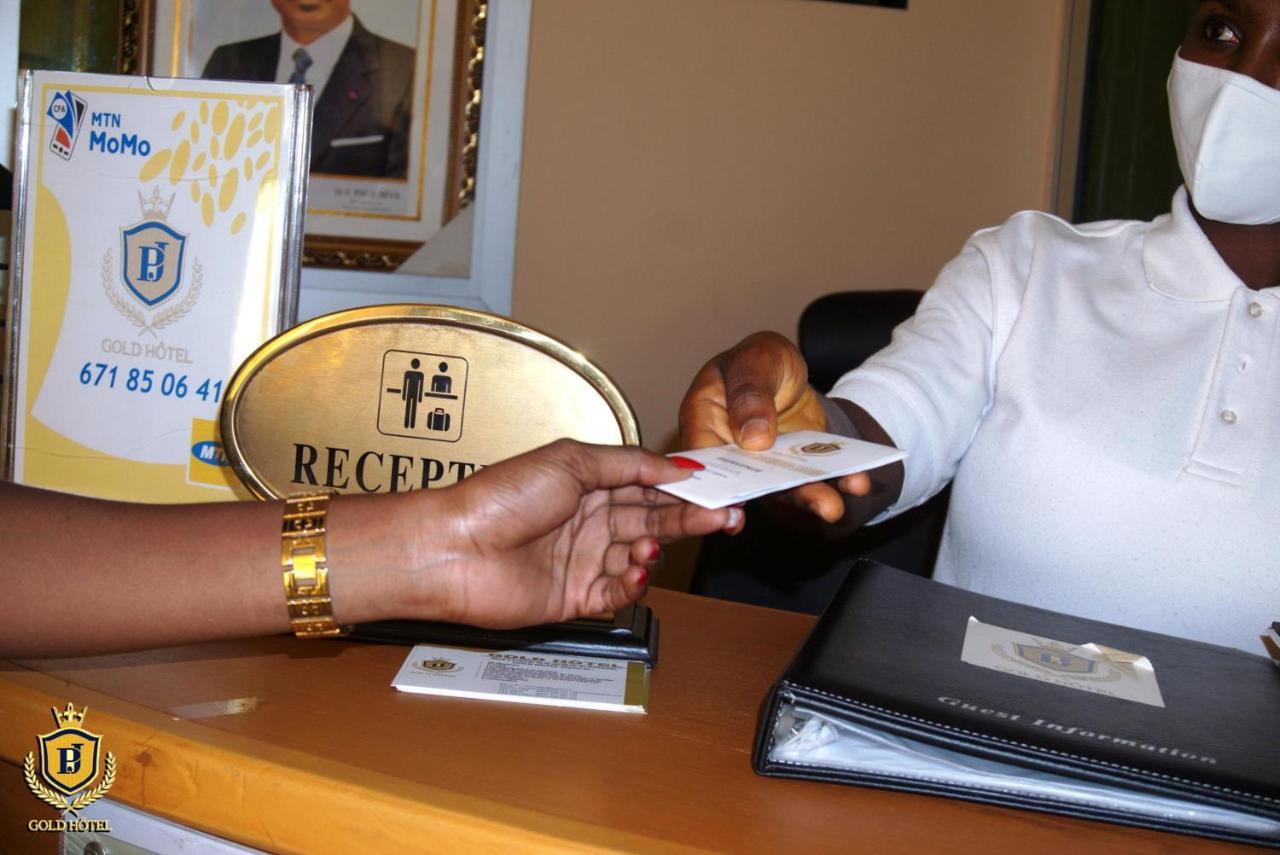 Gold Hotel Bafang Bagian luar foto