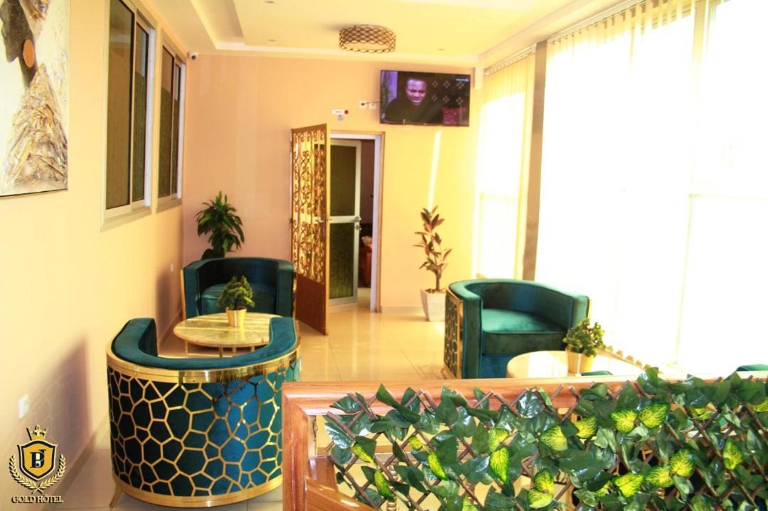 Gold Hotel Bafang Bagian luar foto