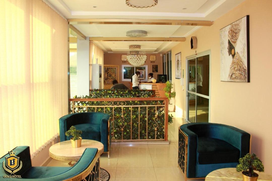 Gold Hotel Bafang Bagian luar foto