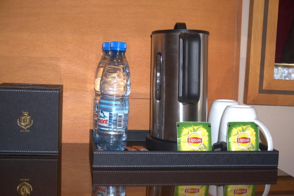 Gold Hotel Bafang Bagian luar foto