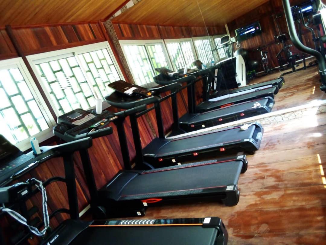 Gold Hotel Bafang Bagian luar foto