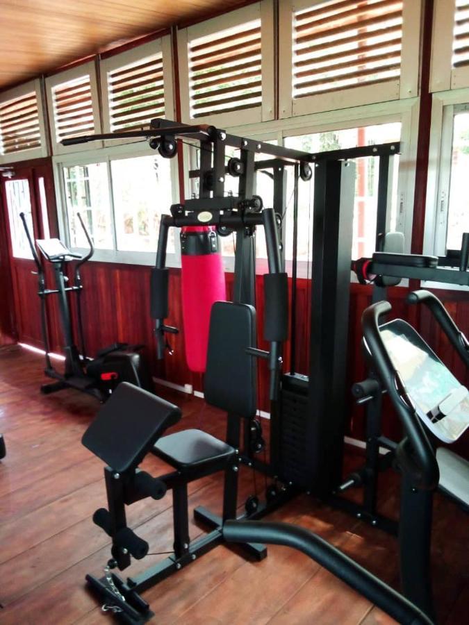 Gold Hotel Bafang Bagian luar foto